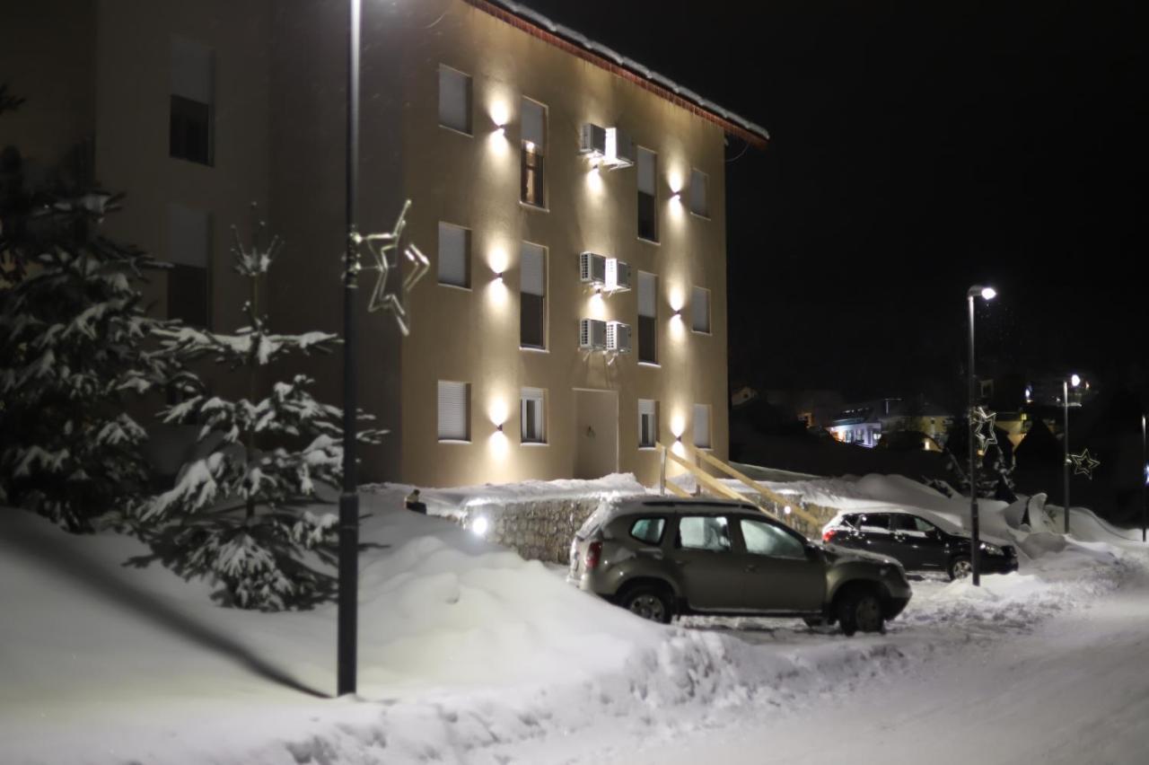 Apartmani Zabljak Hills Exterior photo